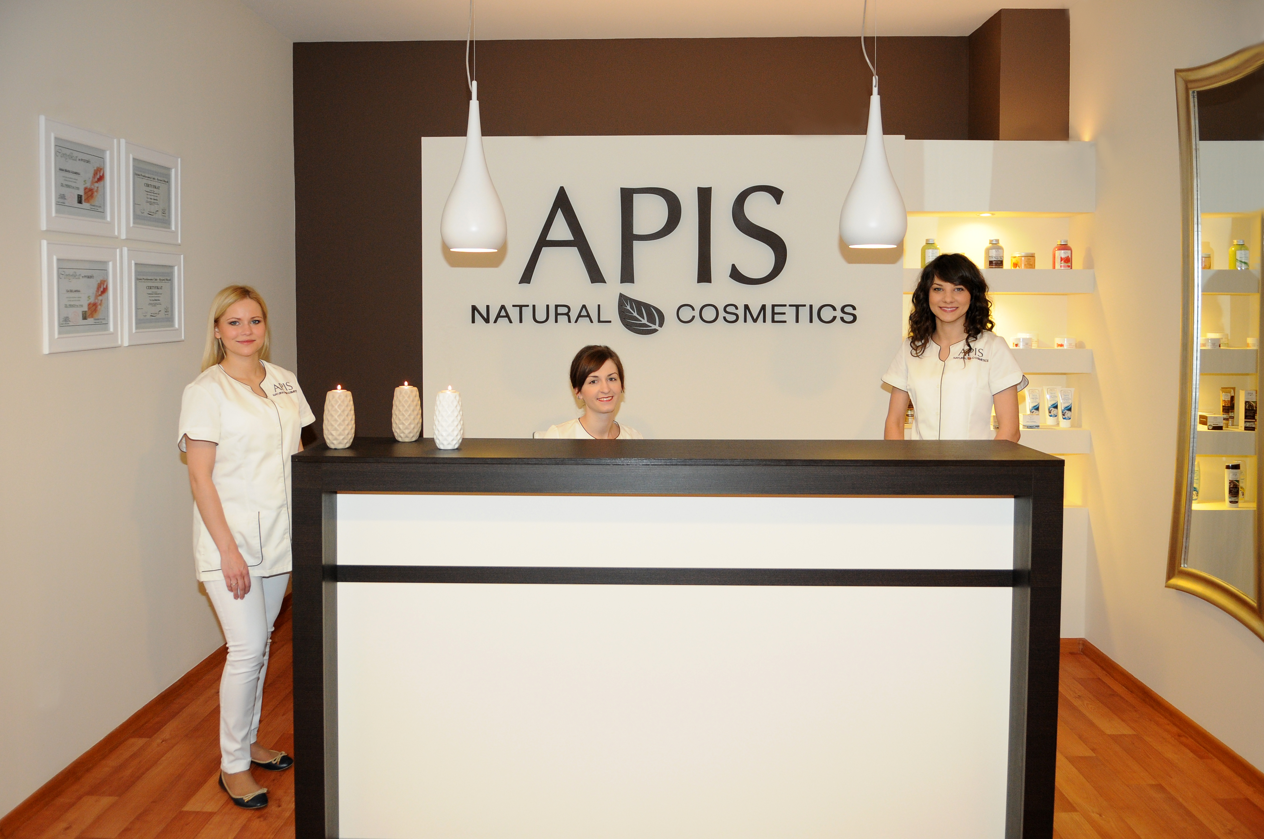 Otwarcie firmowego gabinetu APIS Natural Cosmetics