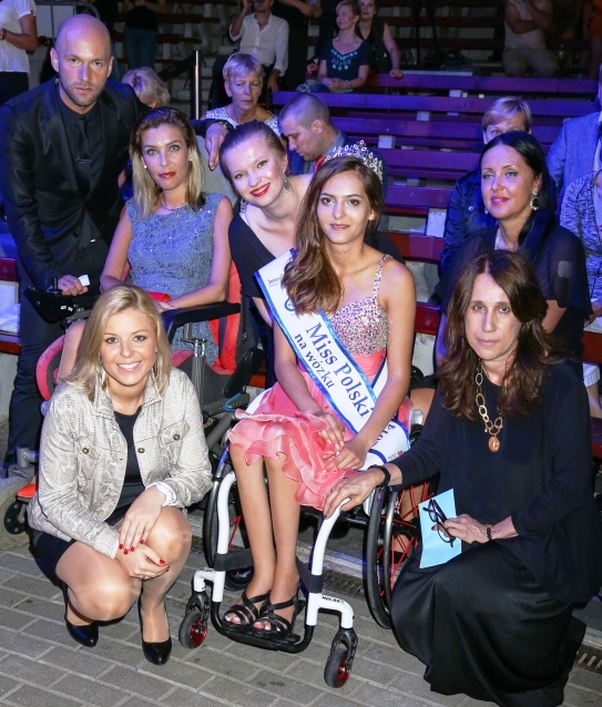 Douglas umalował finalistki Miss Polski na Wózku 2015