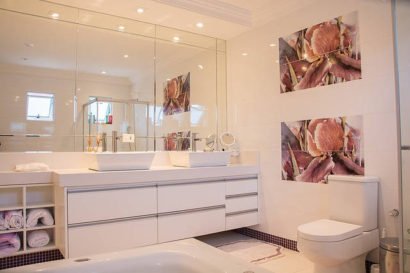 Nowoczesne lustra do designerskiej łazienki, które podkreślą jej charakter!