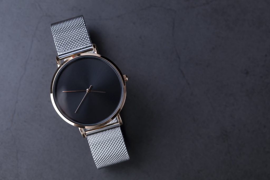 Zegarek damski na bransolecie - jak wybrać idealny model?