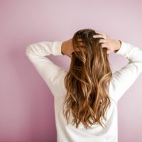 Zabiegi trychologiczne na wypadanie włosów