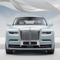 ROLLS-ROYCE PREZENTUJE PRYWATNĄ KOLEKCJĘ PHANTOM SCINTILLA: HOŁD DLA SPIRIT OF ECSTASY