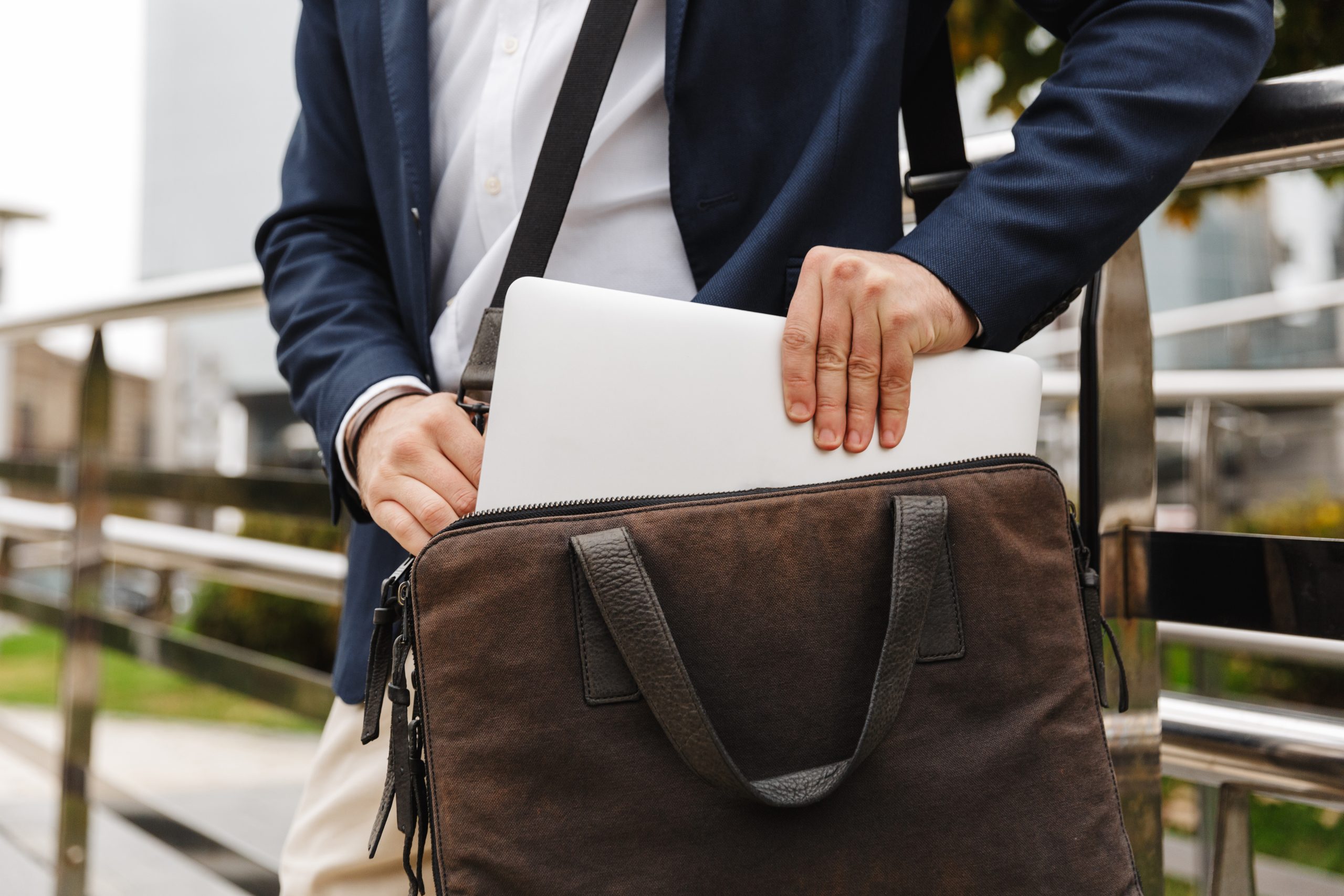 Jaka torba na laptopa sprawdzi się najlepiej? Praktyczny poradnik